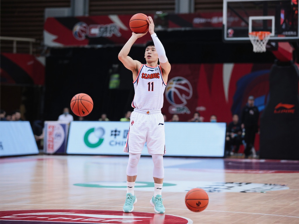 俱乐部在后 俱乐部在后